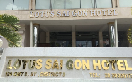 Hotel lotus sài gòn chọn mẫu bàn ghế giả mây QD-267 tại sảnh garden cafe